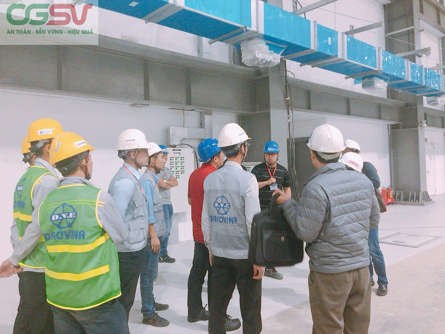 Cán bộ công nhân viên OGSV chuẩn bị thi công dự án