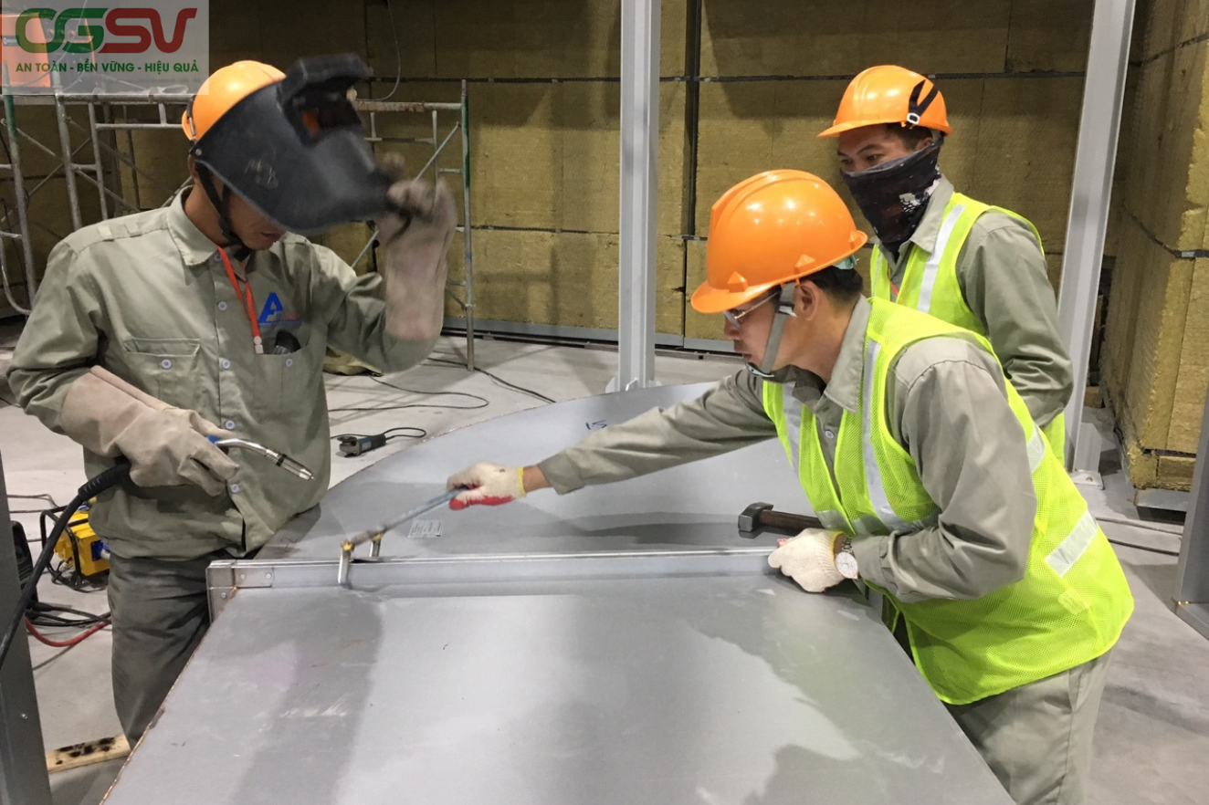 Công nhân OGSV thi công tại dự án